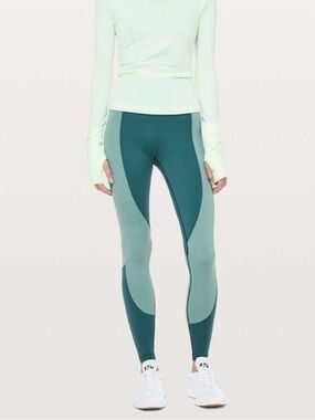 lululemon athletica Two-Tone Green Sculpting Leggings